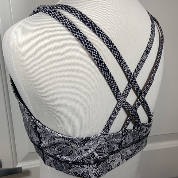 Lululemon Energy Bra (Nulux) - Picture 3 of 9